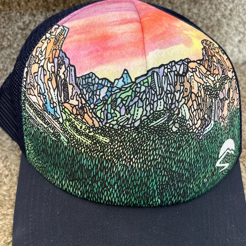 NWT Sunday Afternoons Artist Series trucker hat.